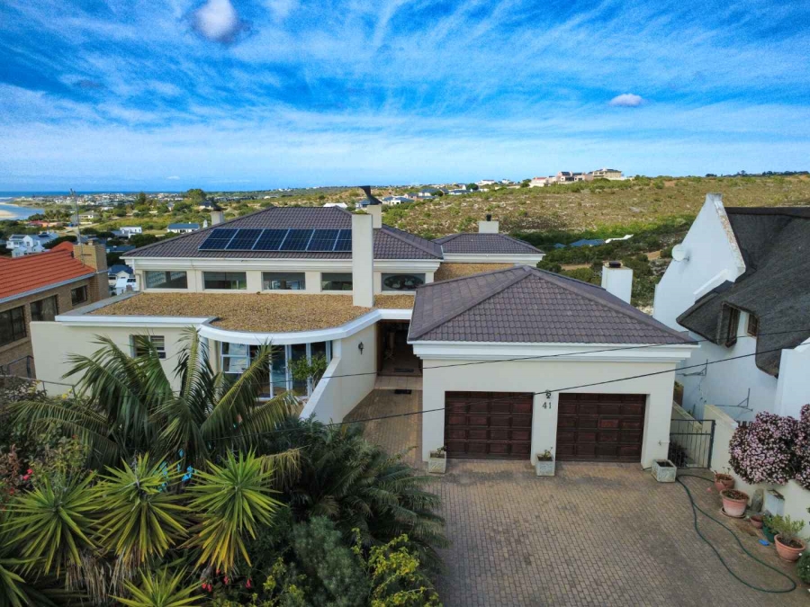 5 Bedroom Property for Sale in Stilbaai Wes Western Cape